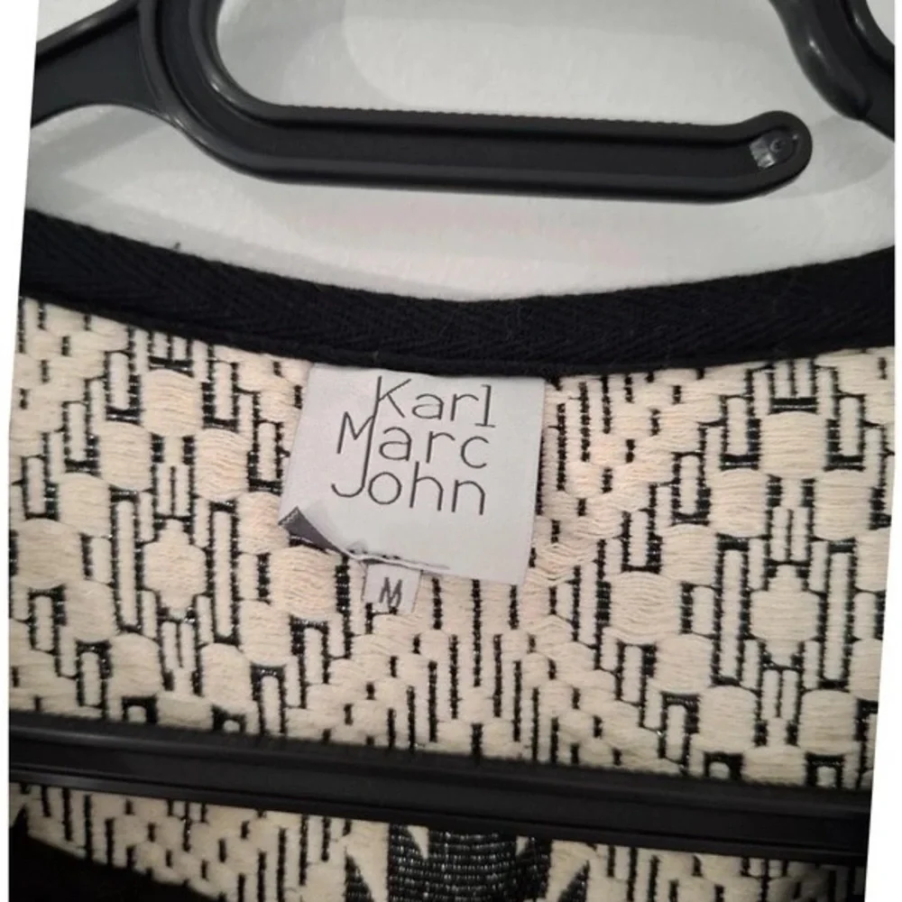 Geometric Patterned Jacket - Picture 2 of 3